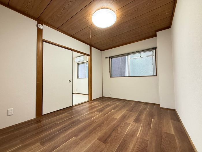 居室 久保田ビル