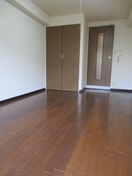 居室 ドミール伊勢田