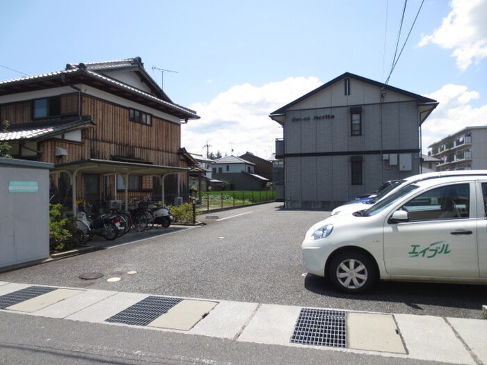 駐車場 シェソワモリタ