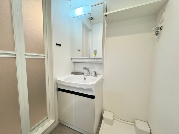 洗面 ﾚｼﾞｭｰﾙｱｯｼｭ神戸VIVANT(301)