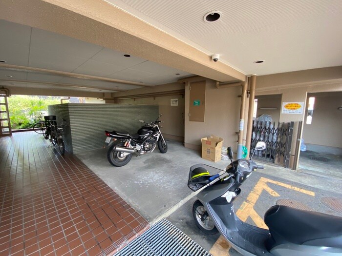 バイク置き場 クレセント宇治