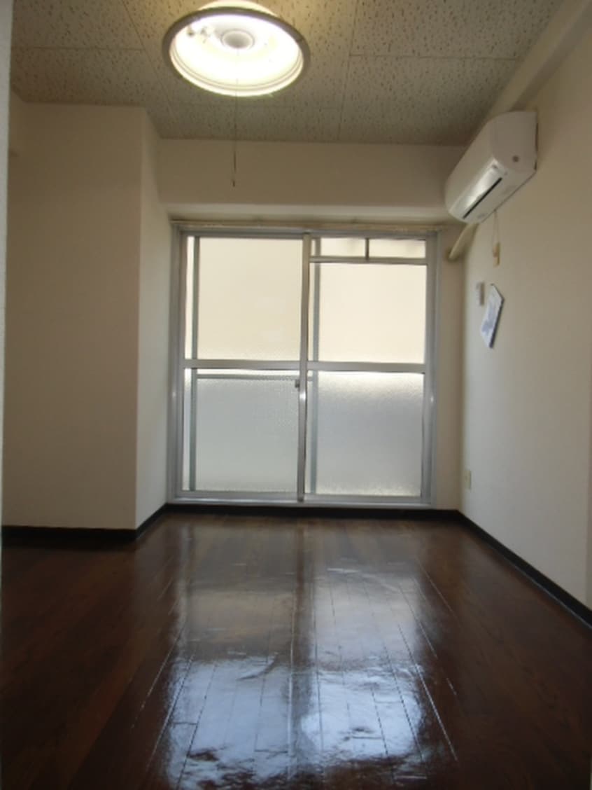 居室 LakiaMaison弁天町