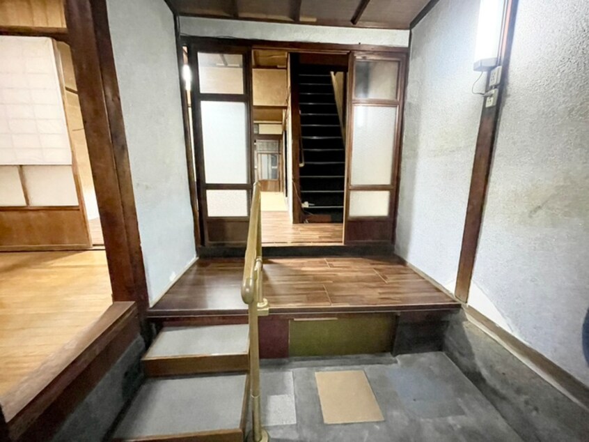 廊下 西御園連棟貸家北棟(110番地)