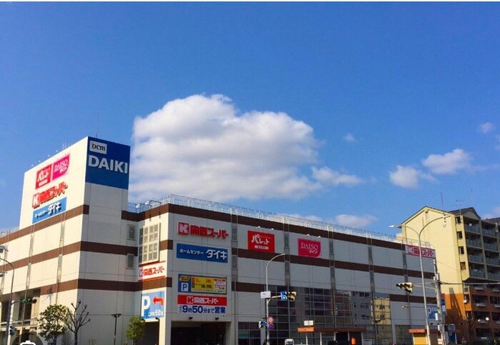 ホームセンターダイキ(電気量販店/ホームセンター)まで700m ﾚｼﾞｭｰﾙｱｯｼｭ神戸VIVANT(1203)