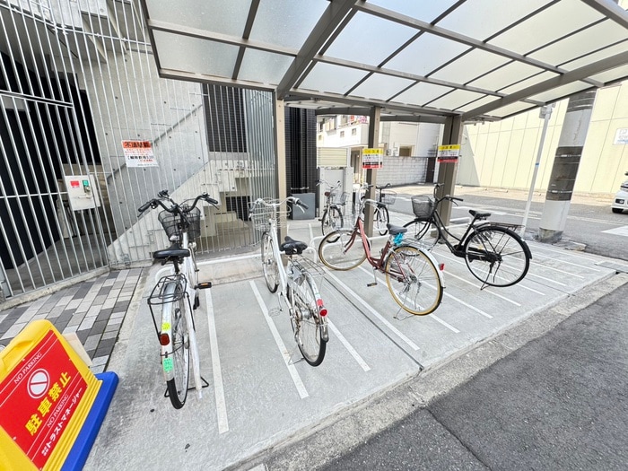 駐輪場 プレミアム西田辺