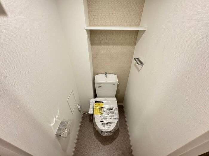 トイレ ﾚｼﾞｭｰﾙｱｯｼｭ神戸VIVANT(306)