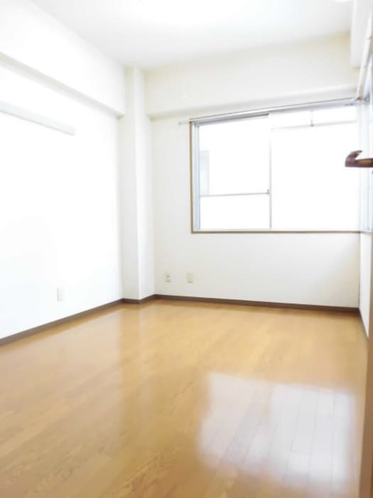 居室 メルベーユ谷町