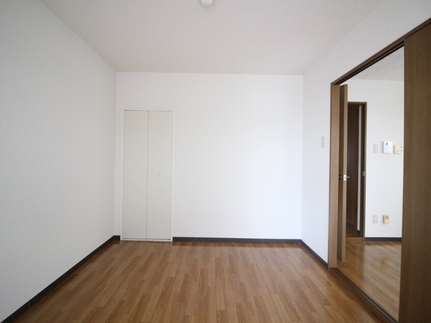 居室 Ｍﾌﾟﾗｻﾞ楠根　参番館