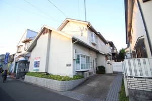 寺谷町貸家