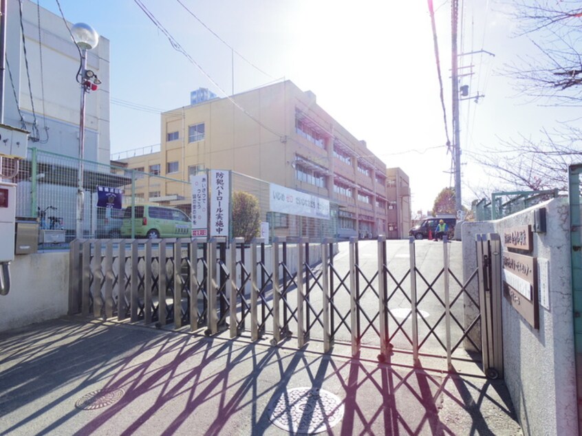 小倉小学校(小学校)まで230m フレグランス大谷