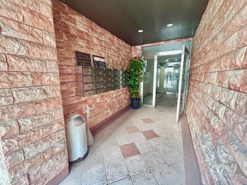 エントランス部分 ラ・ハル