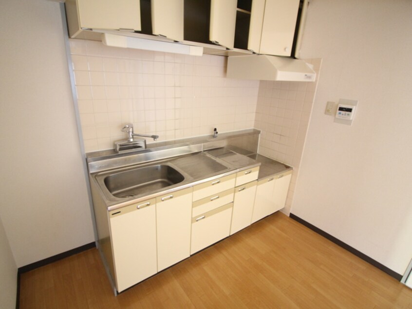 キッチン ファミール 武庫之荘