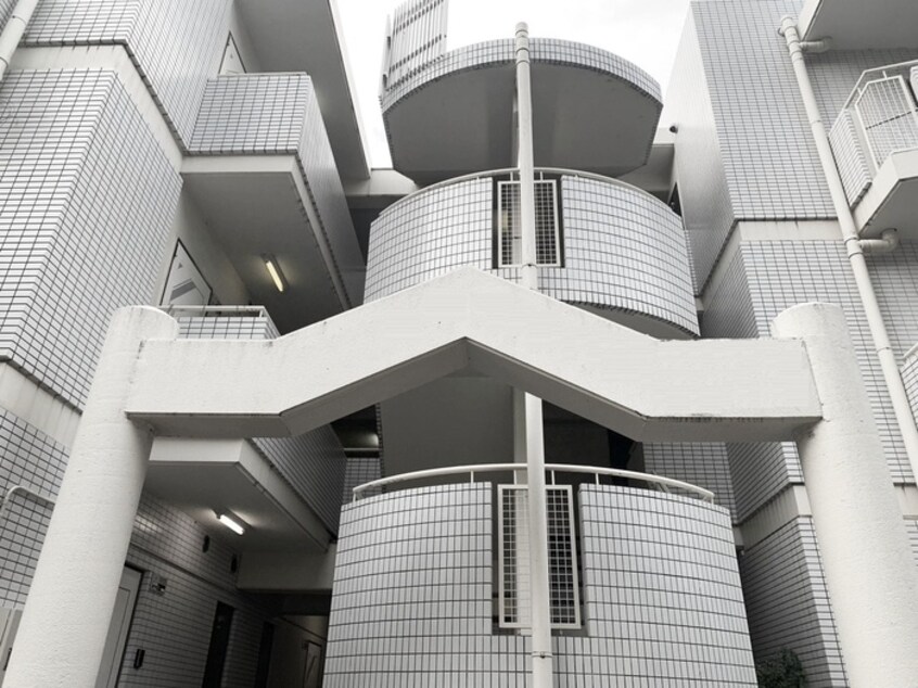 駐輪場 ファミール 武庫之荘