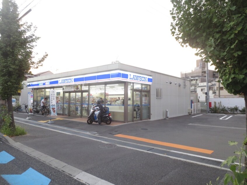 ローソン 尼崎武庫之荘本町三丁目店(コンビニ)まで600m ファミール 武庫之荘