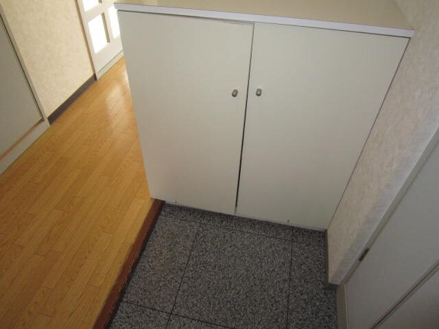 玄関 ラフィーネ三宮