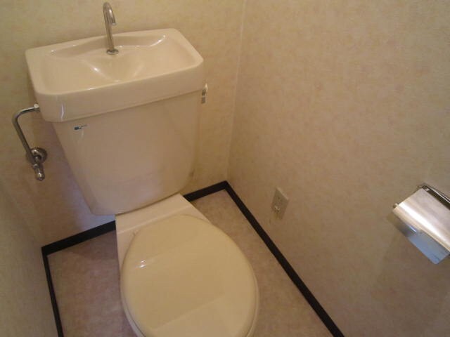 トイレ ラフィーネ三宮