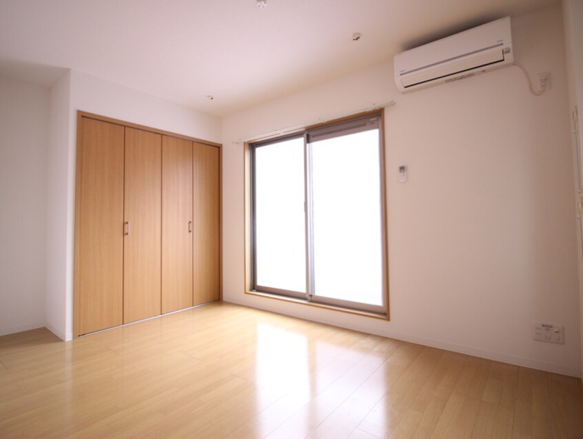 居室 エル　レジデンシア下新庄