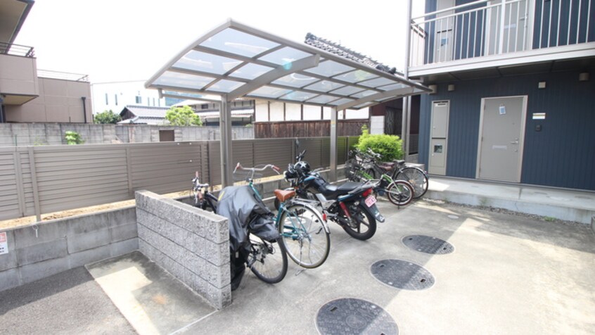 駐輪場 ベルリード柏原Ａ棟