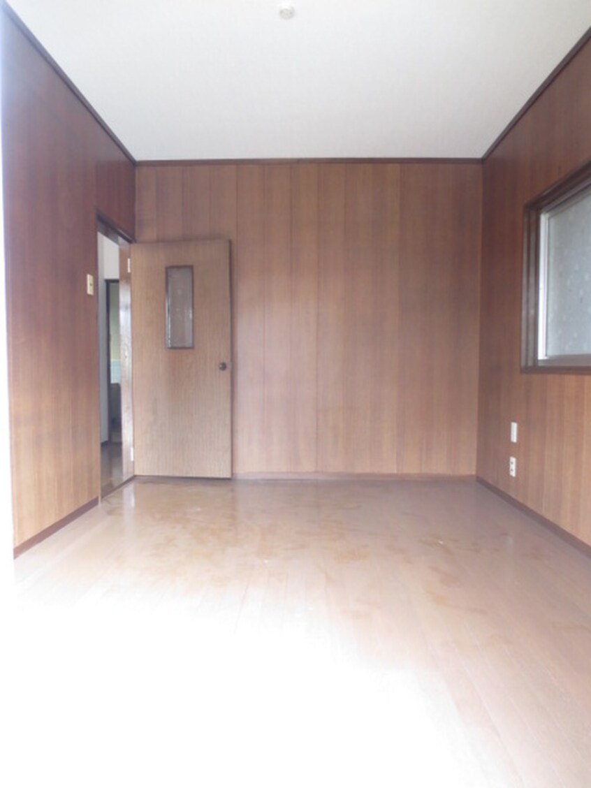 居室 高垣町貸家