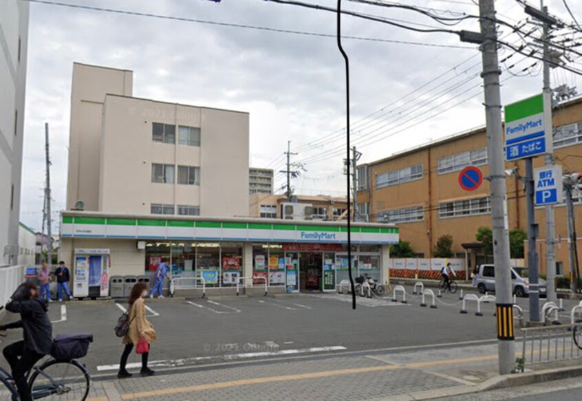 ファミリーマート(コンビニ)まで800m 青葉荘