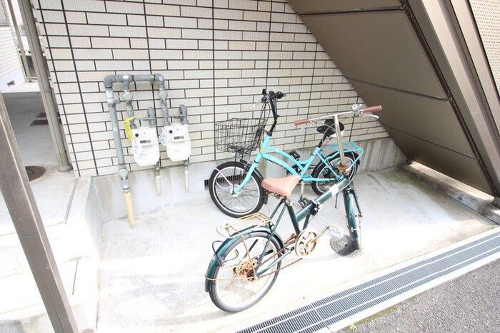 駐輪場 シャインライフ濱田