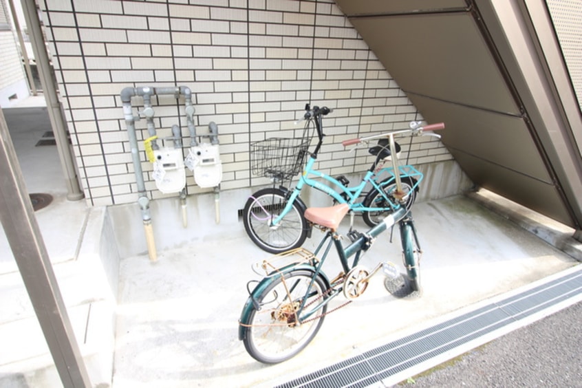 駐輪場 シャインライフ濱田