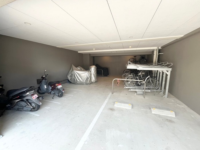 駐輪場 プレサンス江坂ベルフィーヌ