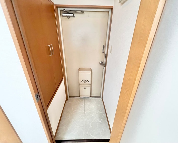 玄関 シャトーポポ