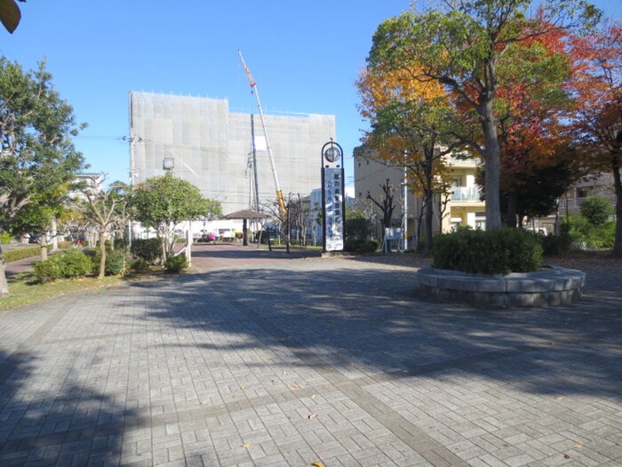 正雀ふれあい広場(公園)まで100m シャトーポポ