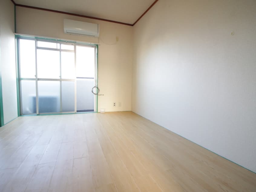 居室 フィオ－レ桂坂