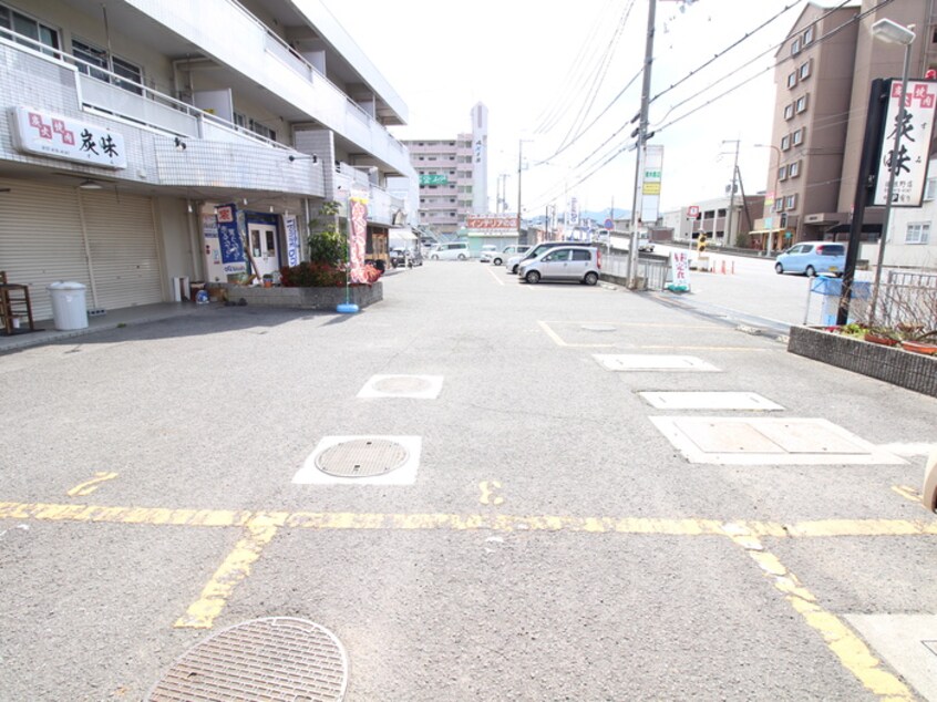 駐車場 ベルフォ－レ日根野