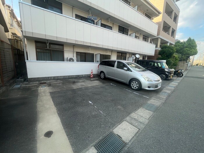 駐車場 平木ハウス