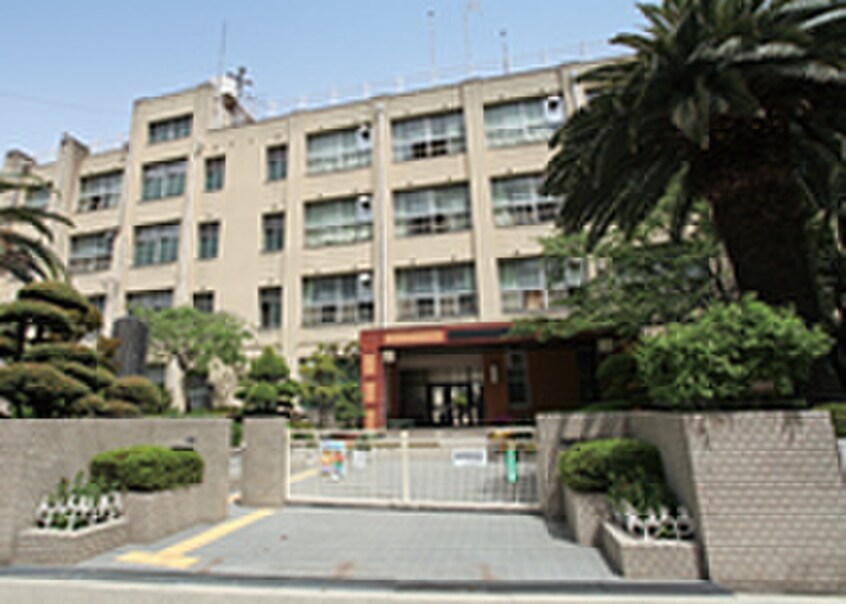 日吉小学校(小学校)まで154m 友愛ハイツ