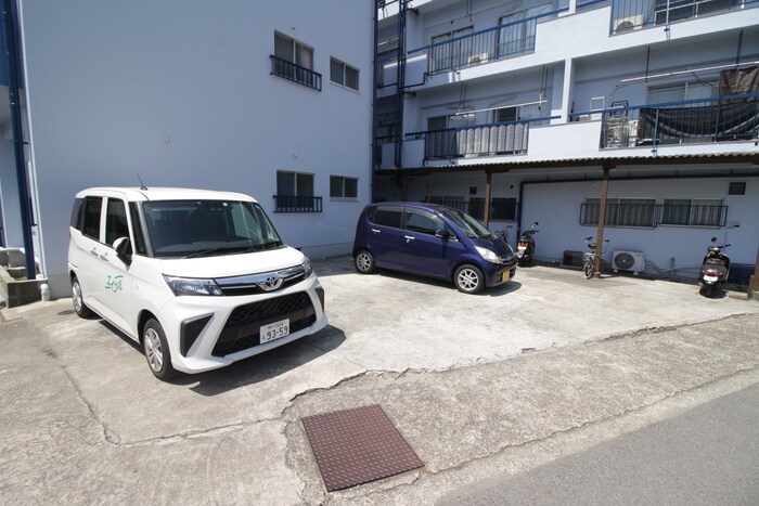 駐車場 ミノルマンション東館