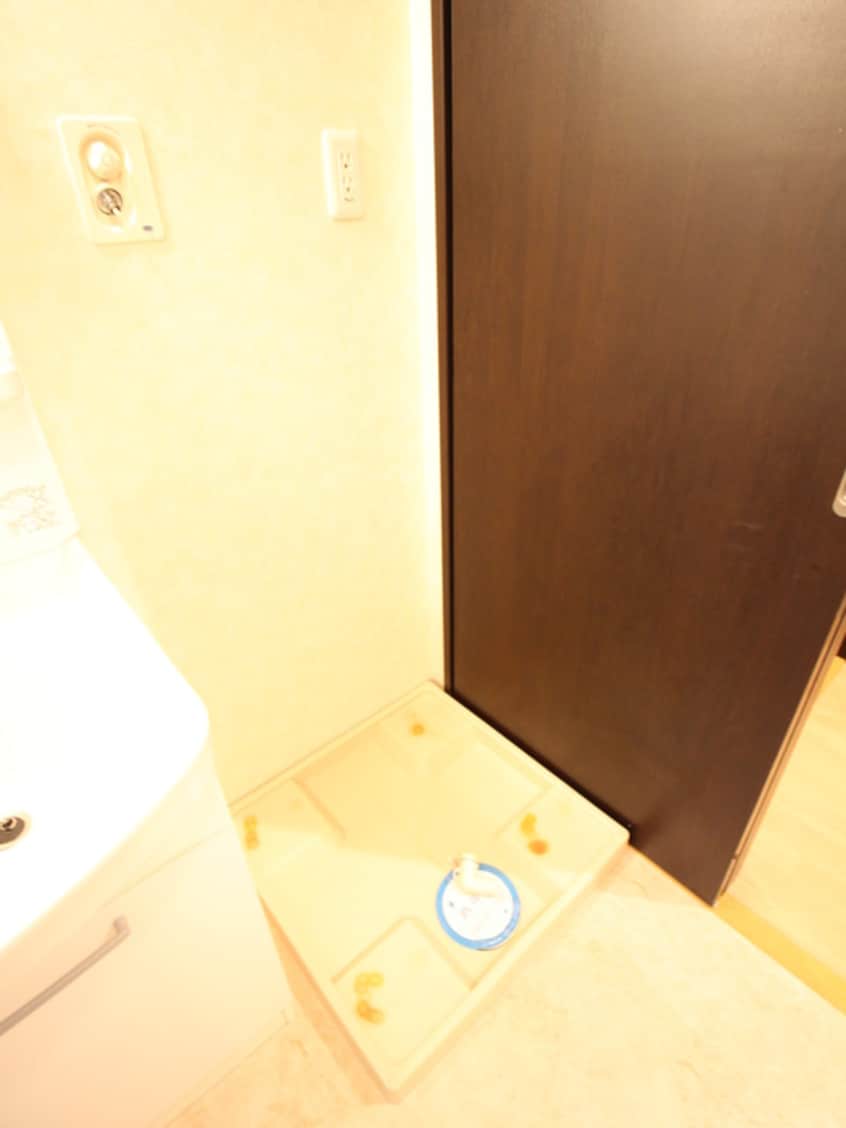 洗濯機置場 カ－サヴィヴァ－チェ