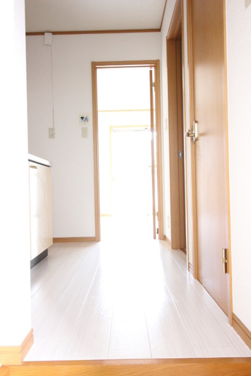 廊下 ソネ　フロ－ラ