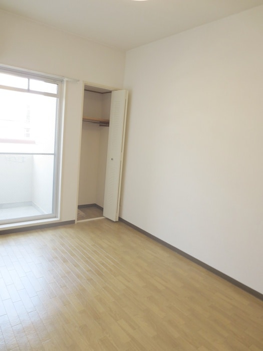 居室 エスティ－ム１８