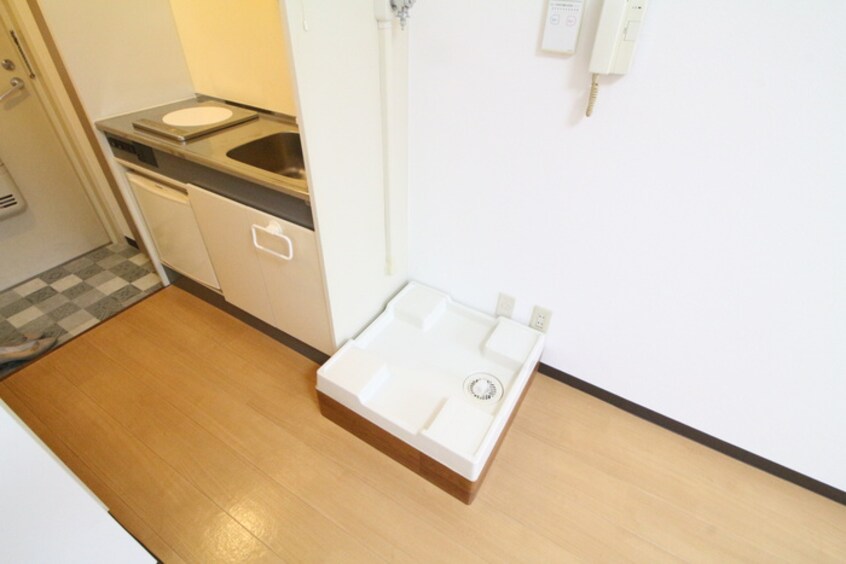 洗濯機置場 エスティ－ム１８