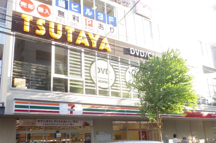 セブン-イレブン 阪急武庫之荘駅南店(コンビニ)まで750m フジパレス南武庫之荘Ⅱ番館