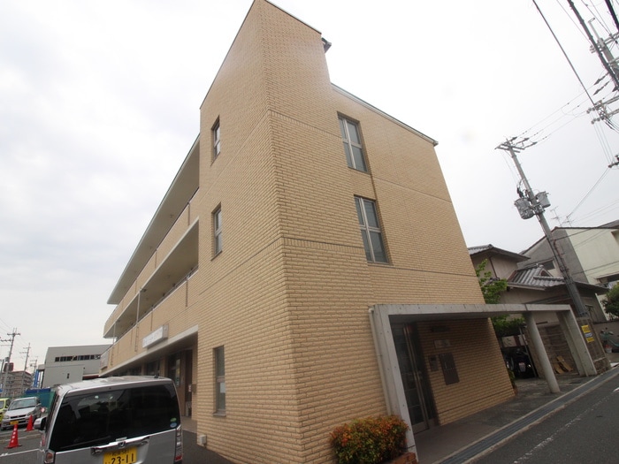 外観写真 ロ－ズラインハ－レ