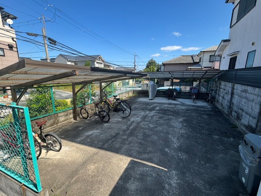 駐輪場 Ｃｈａｔｅａｕ　Ｆｒａｉｓｅ