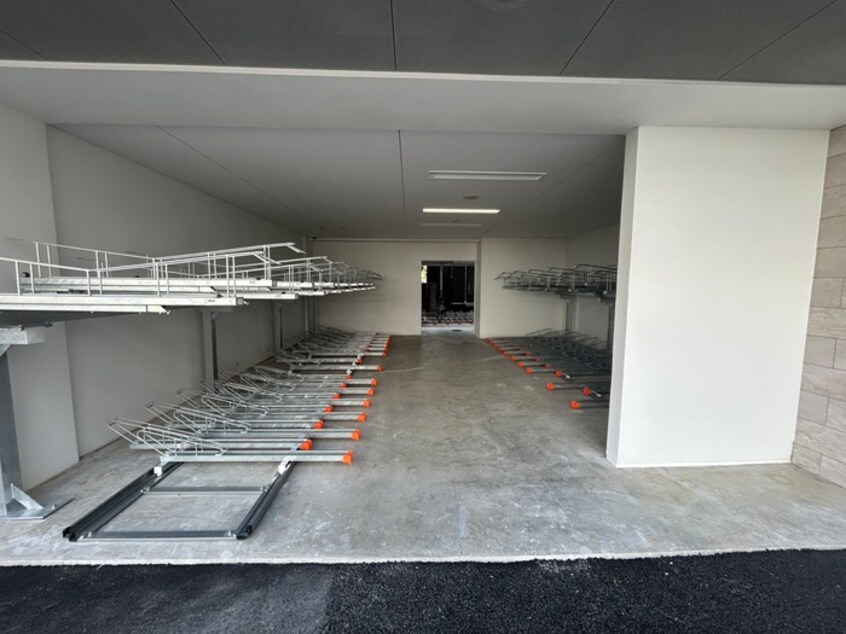 駐輪場 エステムコート大阪プリューム