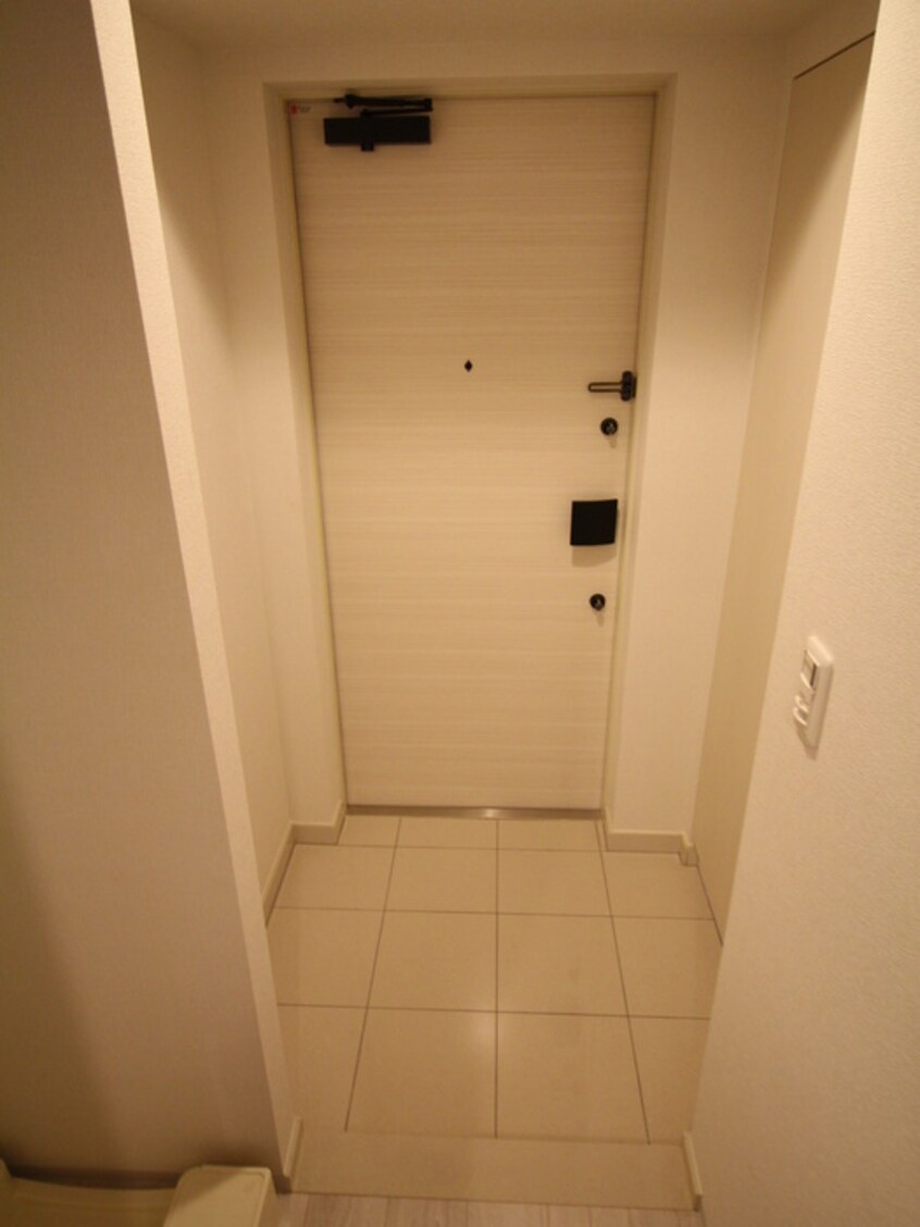 玄関 コンフォリア江坂