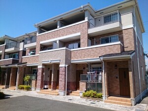 メゾン　アルカンシエルⅢ