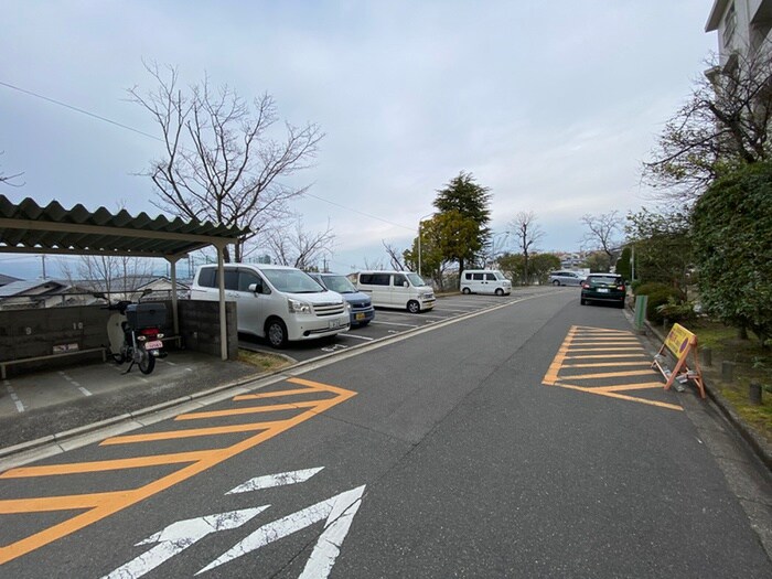 駐車場 山田池住宅7棟（406）