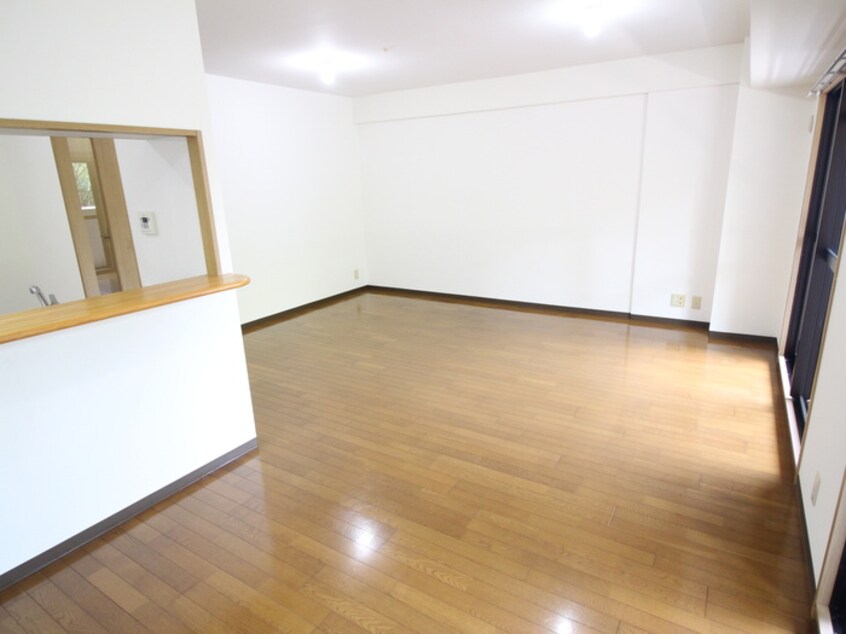 居室 サンラトール甲陽園