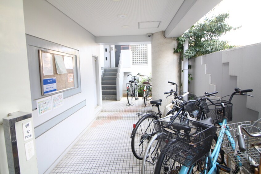 エントランス部分 ﾊｲﾂ大和Ⅱ