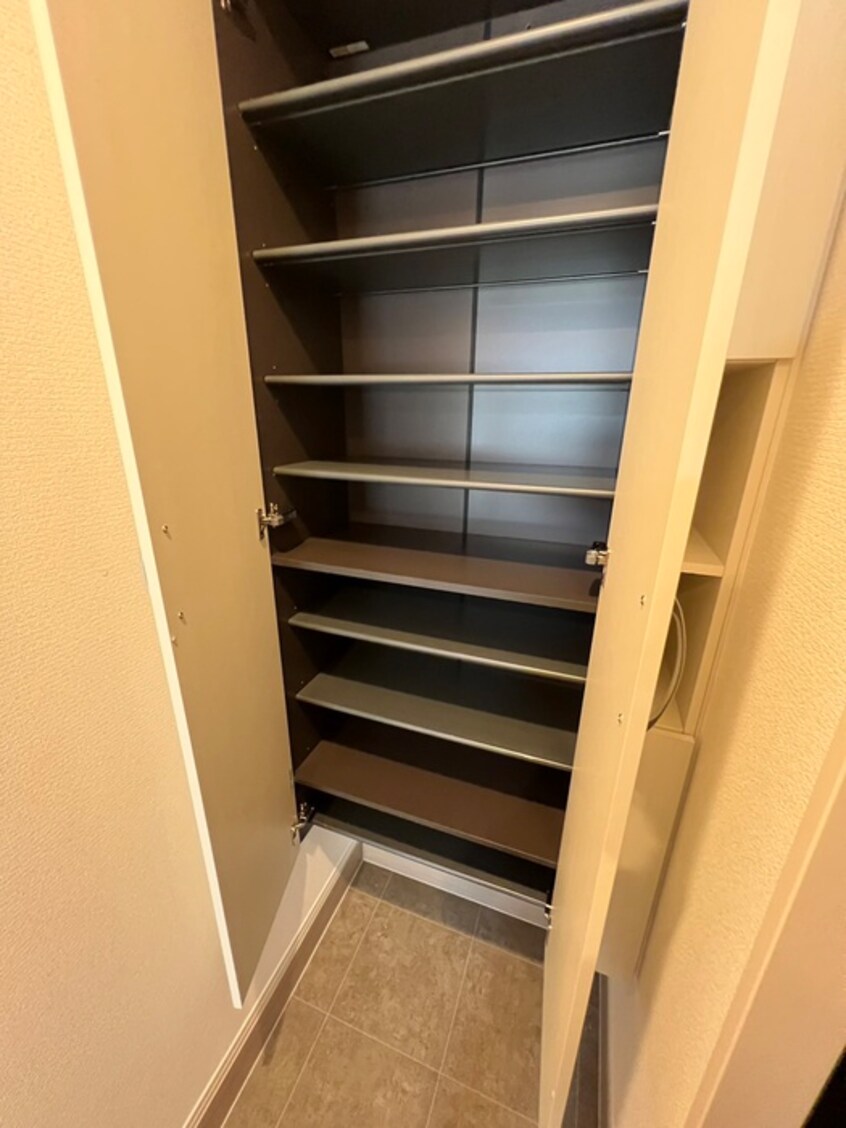 靴箱 ブリランテ川西通A