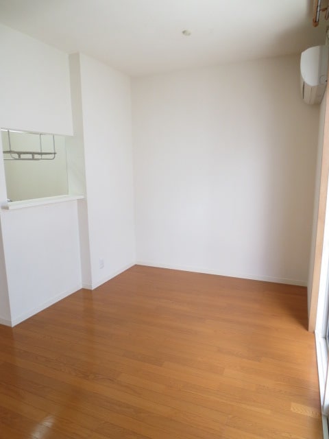 居室 逆瀬川ハイツＣ