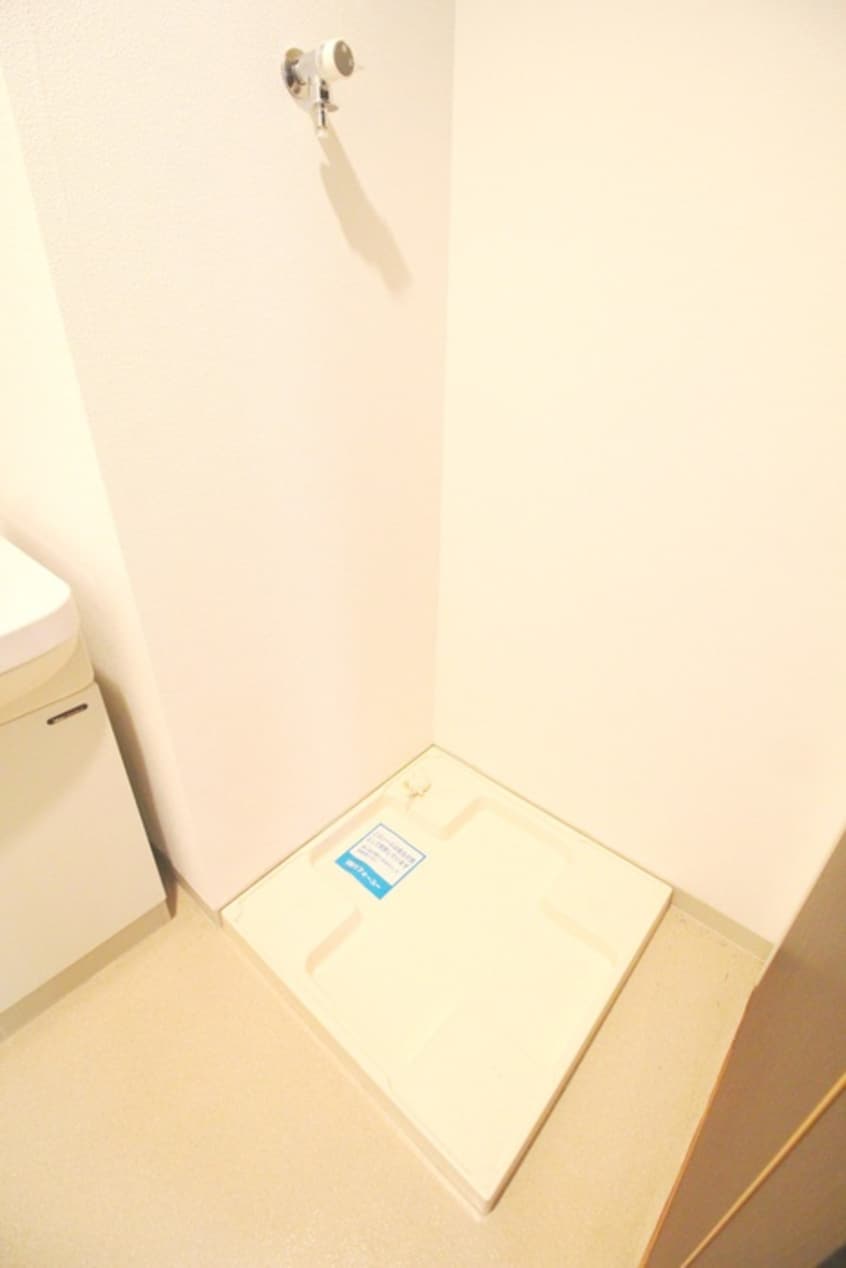 洗濯機置場 CREATO新大阪Serenity(806）